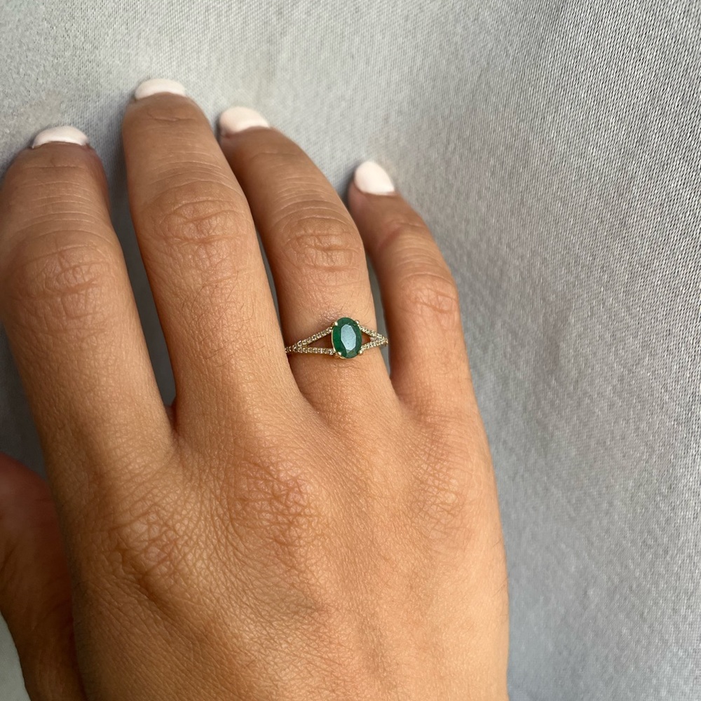 10k Yellow Gold Authentic Emerald and Diamond Ring